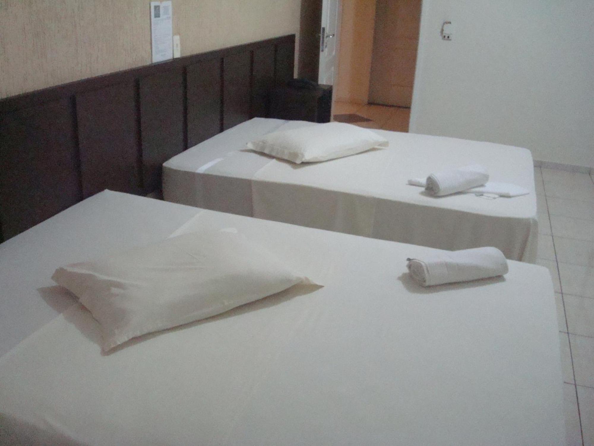 Hotel Maestro Express Toledo توليدو الغرفة الصورة