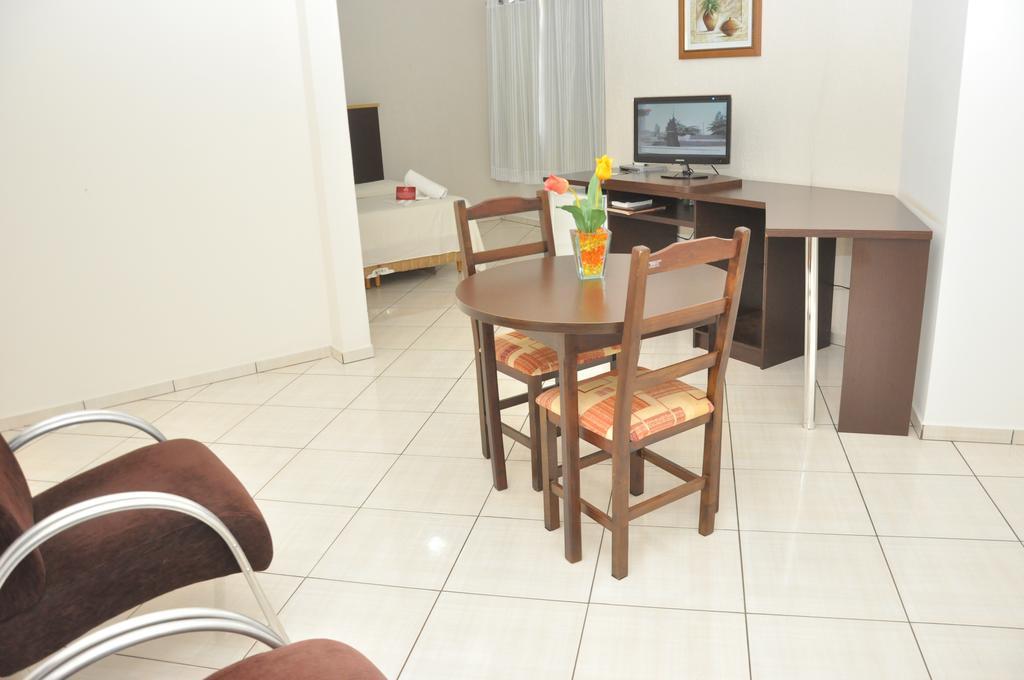 Hotel Maestro Express Toledo توليدو المظهر الخارجي الصورة