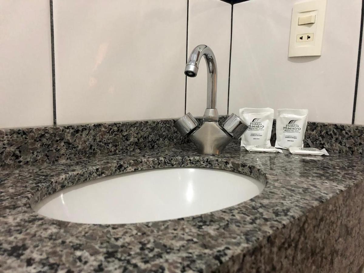 Hotel Maestro Express Toledo توليدو المظهر الخارجي الصورة